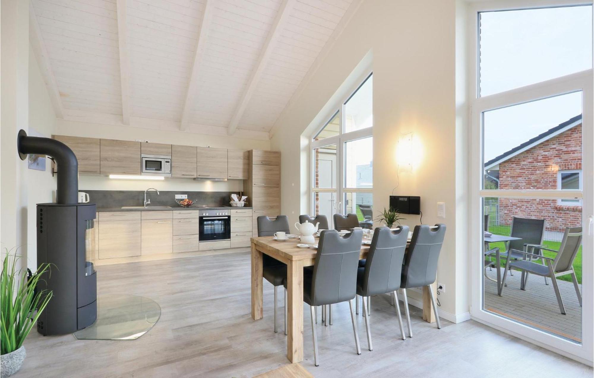 Beautiful Home In Dagebuell With Wifi Экстерьер фото